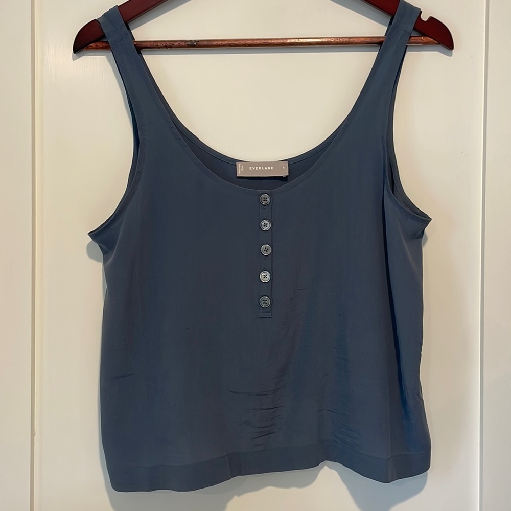 Everlane silk button tank, blue. Unworn